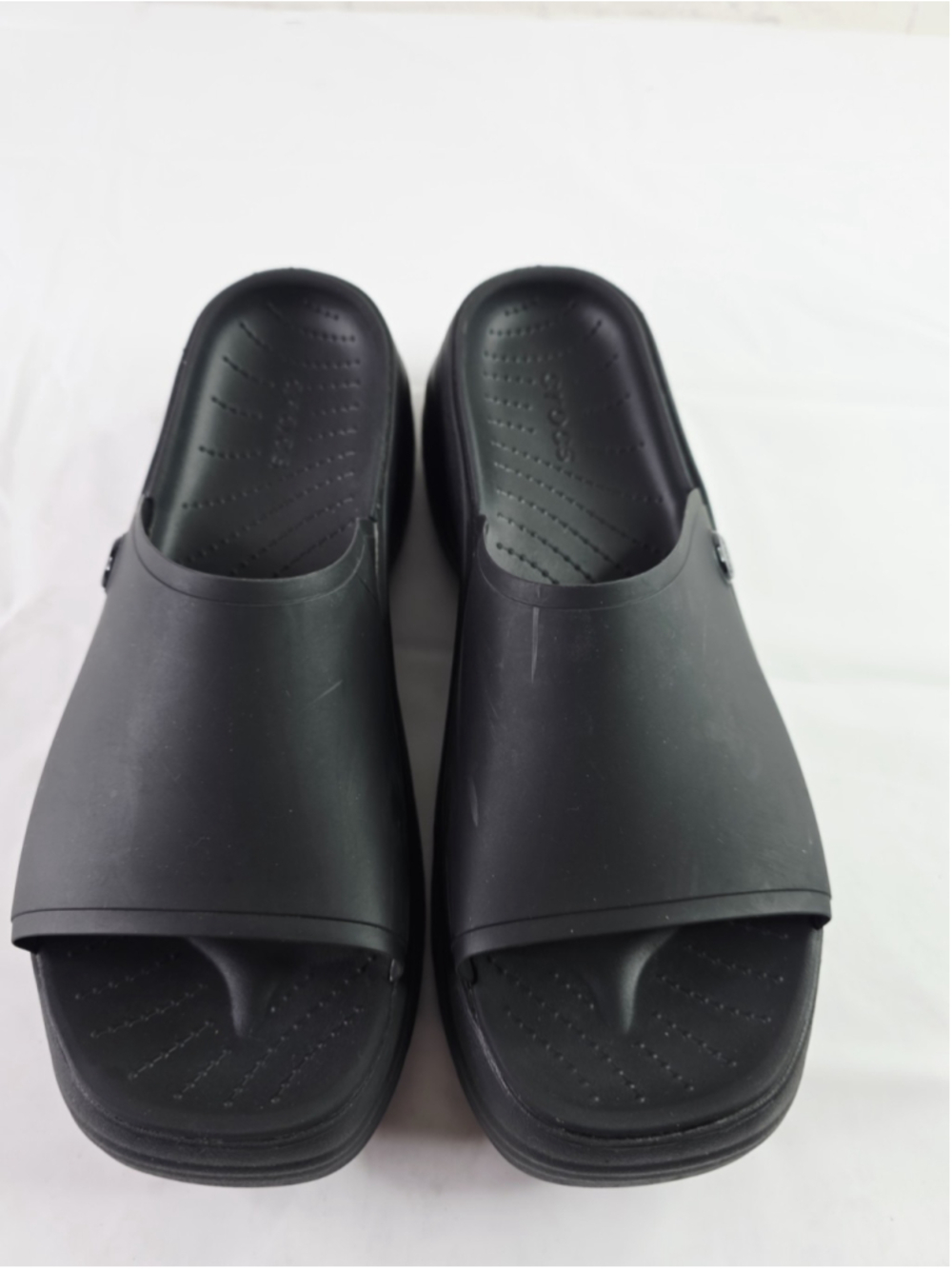 Crocs Platform Skyline Slides Slip On PVC Sandals Solid Black Women's Size 9 - Picture 2 of 7